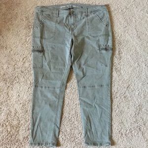 Ava & Viv Strechy cargos pants